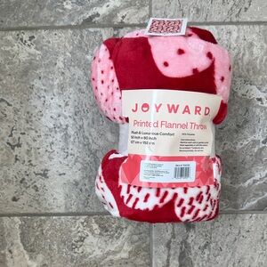 NWT JOYWARD Pink and Red Printed Flannel Throw